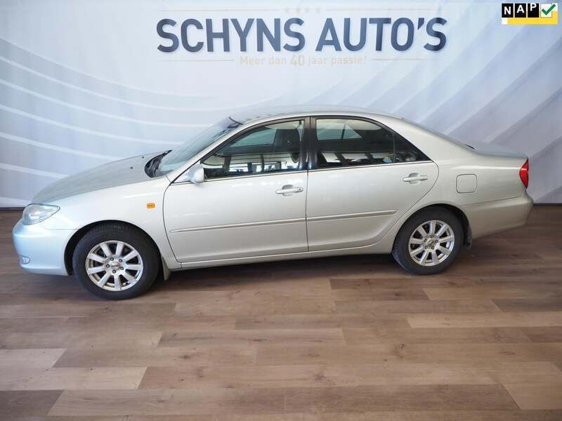 Grijs Gebruikt 2002 Toyota Camry Luna Sedan | € 6.975 (Eerlijke prijs) - Afbeelding 1/4