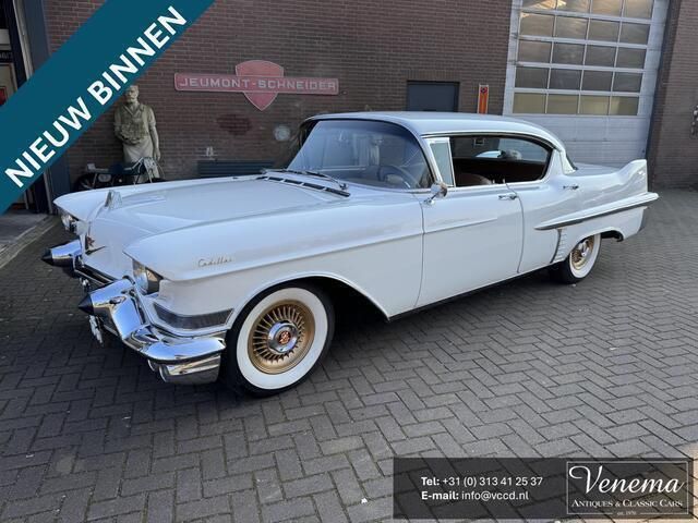 Wit Gebruikt 1957 Cadillac Deville Sedan | € 39.900 - Afbeelding 1/4