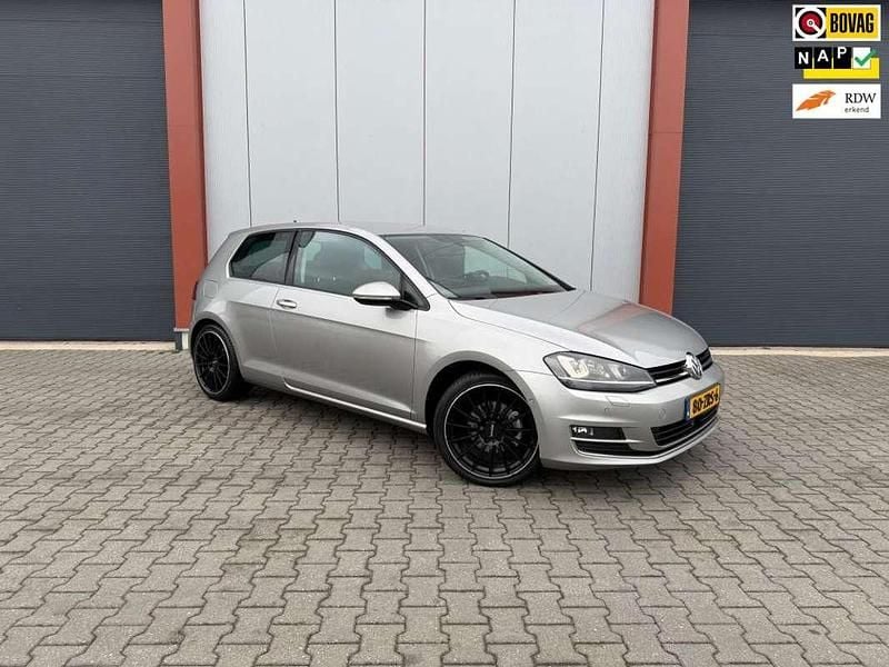 Grijs (metallic) Occasion 2013 VW Golf VII Highline Hatchback | € 6.250 (Goede deal) - Afbeelding 1/4