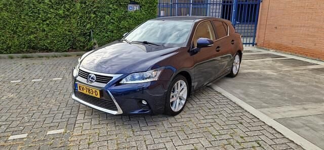 Blauw Gebruikt 2016 Lexus CT200h Luxury Line Hatchback | € 13.995 (Eerlijke prijs) - Afbeelding 1/4