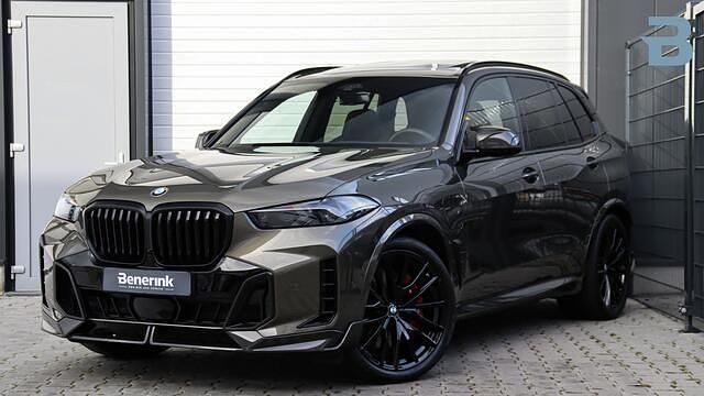 Groen Gebruikt 2025 BMW X5 M Performance SUV | € 127.950 - Afbeelding 1/4