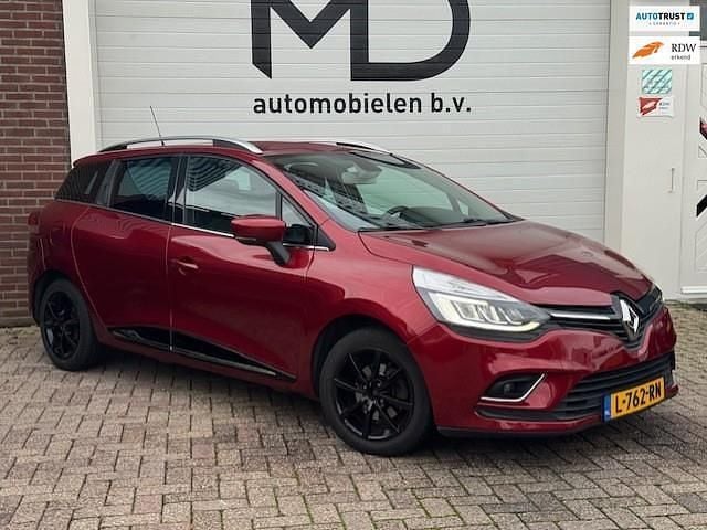 Rood (metallic) Gebruikt 2017 Renault Clio GrandTour Bose Edition Stationwagen | € 7.250 (Super prijs) - Afbeelding 1/4