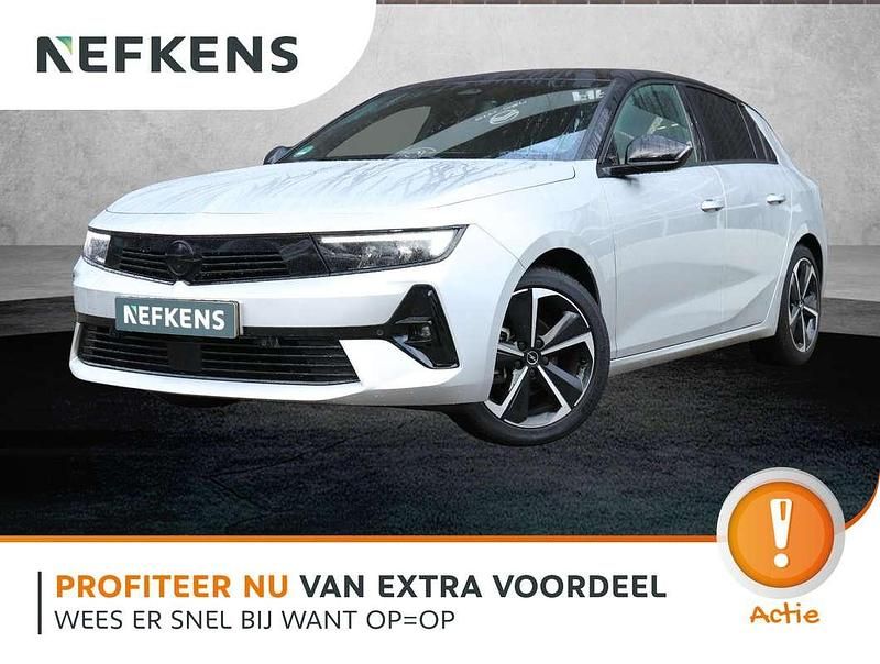 Grijs, metallic lak Gebruikt 2024 Opel Astra Hatchback | € 23.580 (Eerlijke prijs) - Afbeelding 1/3