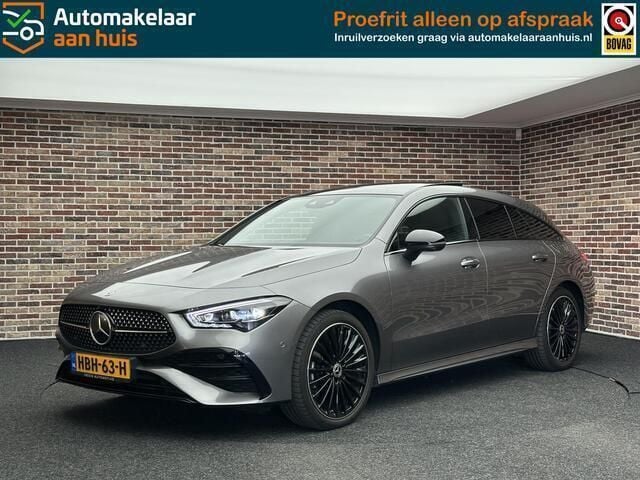 Grijs Gebruikt 2023 Mercedes CLA250 Shooting Brake AMG line Stationwagen | € 42.995 (Duur) - Afbeelding 1/4