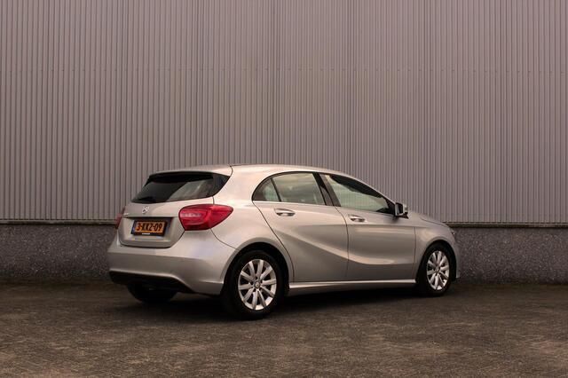 Occasion Mercedes A180 Ambition 122 PK (89 kW) 2013 Grijs Hatchback