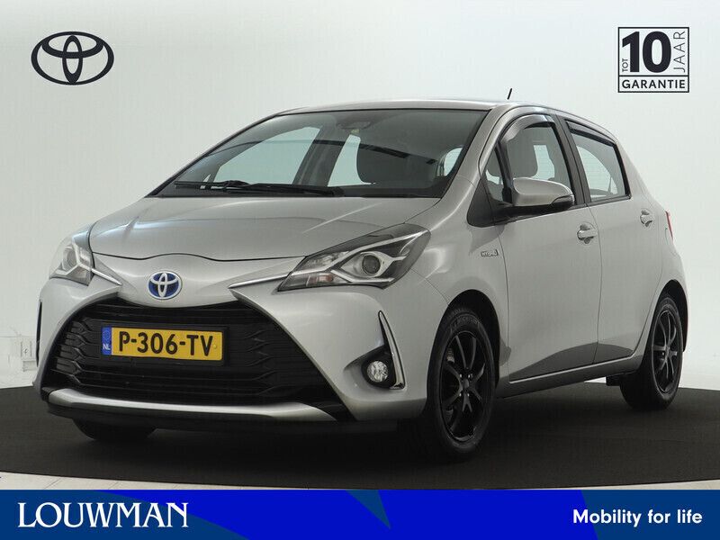 Grijs Gebruikt 2019 Toyota Yaris Hybrid Limited Hatchback | € 16.945 (Eerlijke prijs) - Afbeelding 1/3
