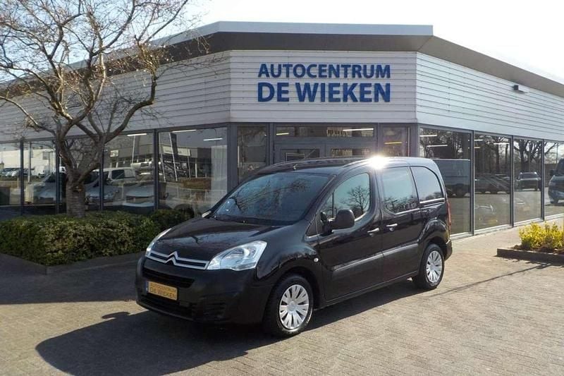 Zwart Gebruikt 2016 Citroën Berlingo MPV | € 9.945 (Iets duurder) - Afbeelding 1/4