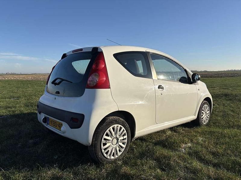 Occasion Peugeot 107 Urban Move 68 PK (50 kW) 2007 Hatchback