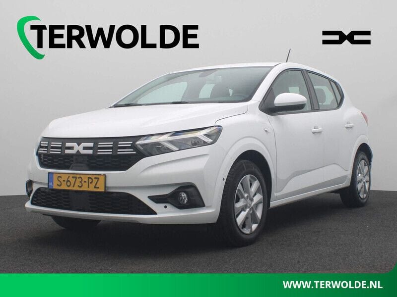 Wit Gebruikt 2023 Dacia Sandero Expression Hatchback | € 15.840 (Eerlijke prijs) - Afbeelding 1/4