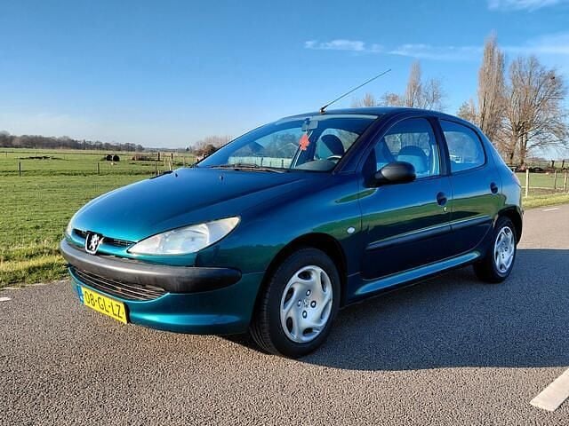 Occasion Peugeot 206 75 PK (55 kW) 2001 Groen (metallic) Hatchback