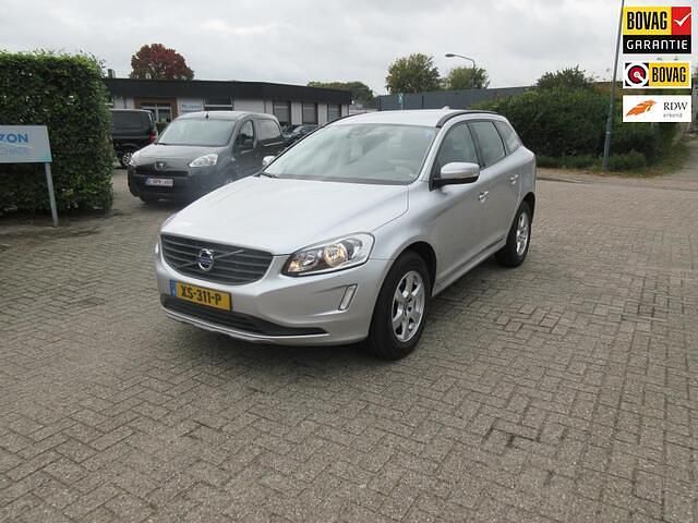 Grijs Gebruikt 2016 Volvo XC60 SUV | € 16.950 (Eerlijke prijs) - Afbeelding 1/4