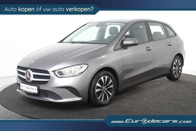 Grijs Gebruikt 2021 Mercedes B180 MPV | € 21.850 (Goede deal) - Afbeelding 1/4