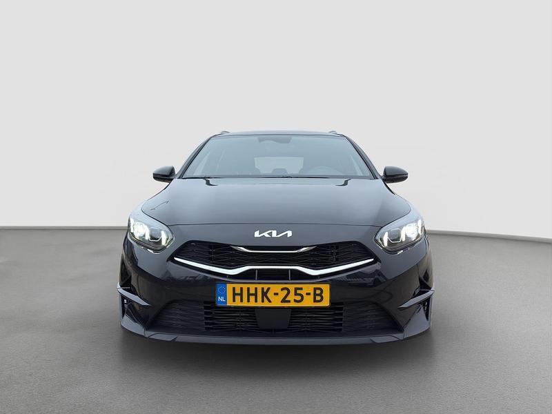 Occasion Kia Ceed 2025 Zwart Hatchback
