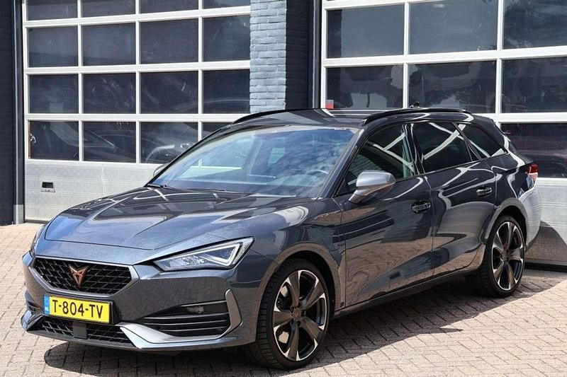 Grijs Gebruikt 2021 Cupra Leon VZ Stationwagen | € 24.750 (Eerlijke prijs) - Afbeelding 1/4