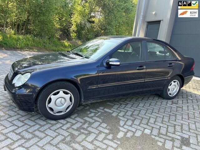 Blauw Gebruikt 2003 Mercedes C180 Elegance Sedan | € 1.600 (Eerlijke prijs) - Afbeelding 1/4