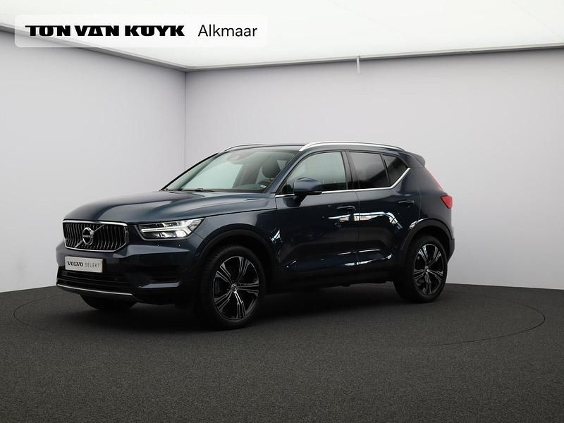 Blauw Gebruikt 2022 Volvo XC40 Inscription SUV | € 39.950 (Duur) - Afbeelding 1/4