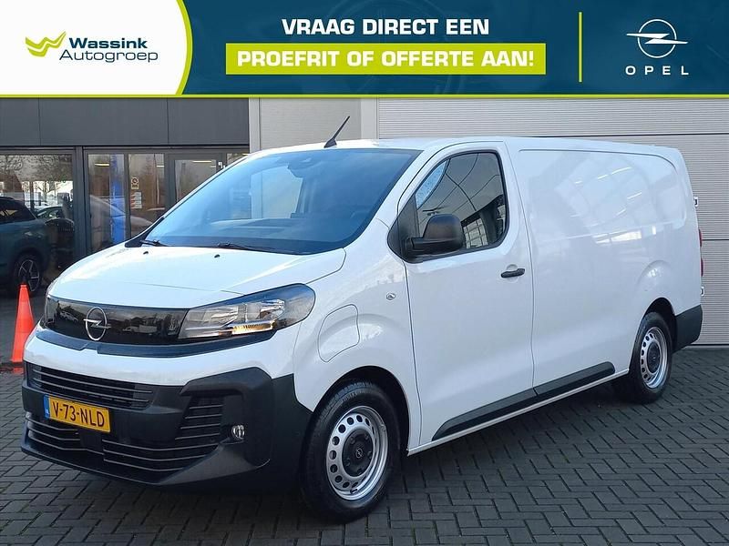 Wit Nieuw 2025 Opel Vivaro-e Combi S Van | € 44.940 (Duur) - Afbeelding 1/4
