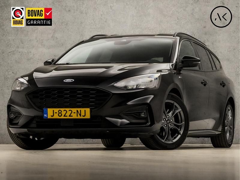 Zwart Gebruikt 2020 Ford Focus ST-Line X Stationwagen | € 16.445 (Super prijs) - Afbeelding 1/4