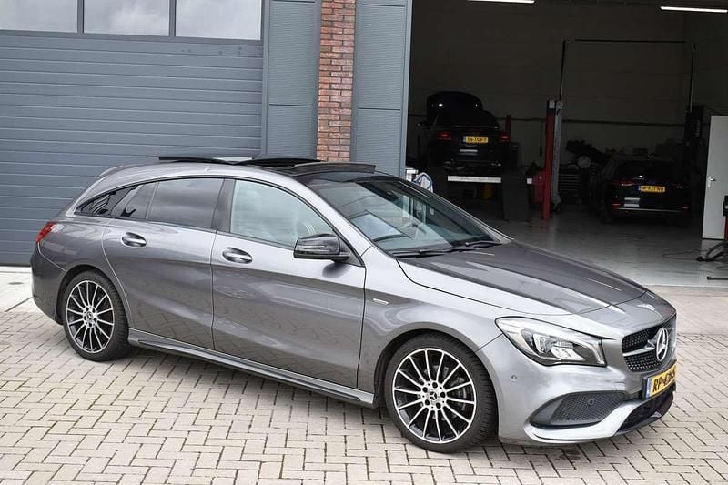 Grijs Gebruikt 2018 Mercedes CLA200 Shooting Brake AMG Stationwagen | € 18.500 (Eerlijke prijs) - Afbeelding 1/4