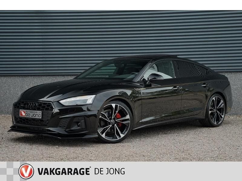 Zwart Gebruikt 2022 Audi A5 Sportback Competition Hatchback | € 47.950 (Duur) - Afbeelding 1/4