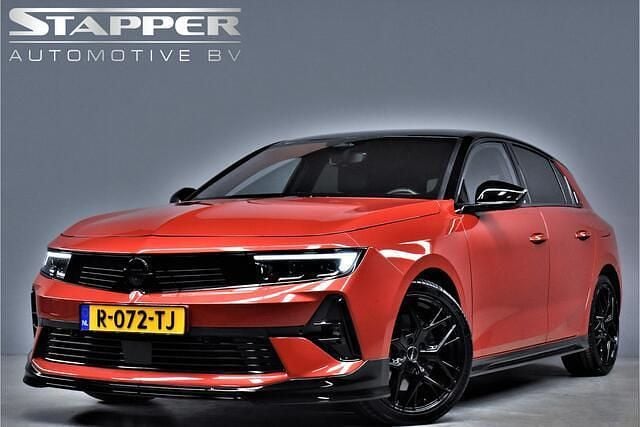 Rood Gebruikt 2022 Opel Astra GS Line Hatchback | € 25.895 (Eerlijke prijs) - Afbeelding 1/4