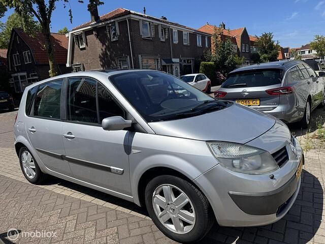 Occasion Renault Scénic II 135 PK (99 kW) 2005 Grijs MPV