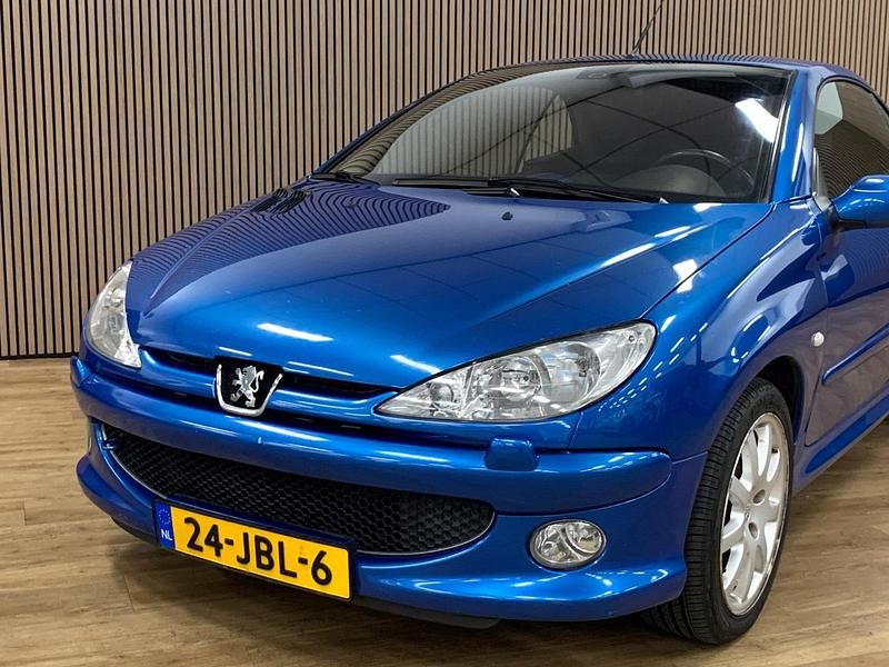 Occasion Peugeot 206 136 PK (100 kW) 2003 Blauw Cabriolet