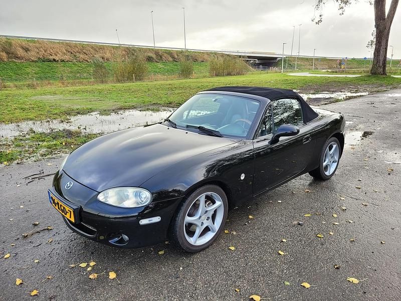 Zwart Occasion 2003 Mazda MX5 Exclusive Cabriolet | € 8.750 (Eerlijke prijs) - Afbeelding 1/4