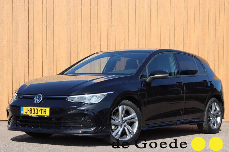 Zwart Gebruikt 2020 VW Golf VII R-line Hatchback | € 23.940 (Eerlijke prijs) - Afbeelding 1/4