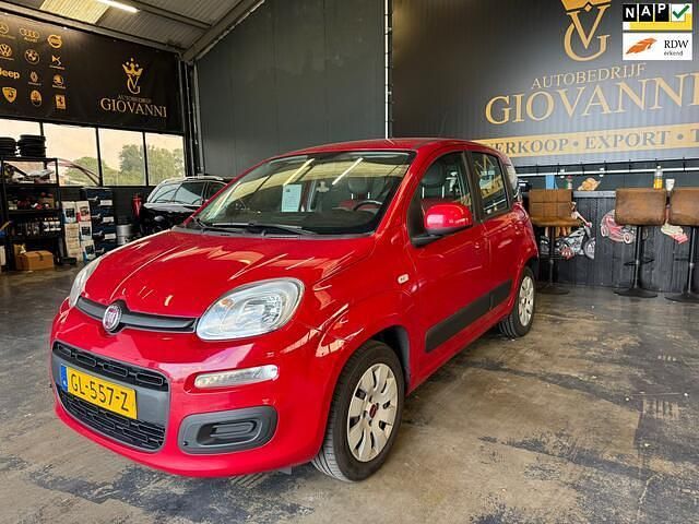 Rood Gebruikt 2015 Fiat Panda Hatchback | € 2.950 (Goede deal) - Afbeelding 1/4
