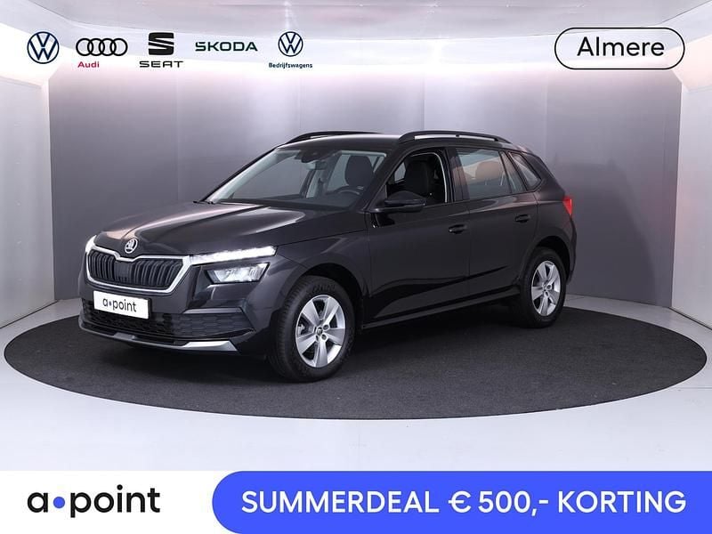 Zwart, metallic lak Gebruikt 2021 Skoda Kamiq Ambition SUV | € 21.849 (Eerlijke prijs) - Afbeelding 1/4