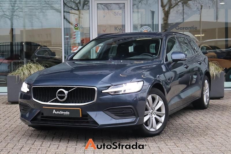 Occasion Volvo V60 Business Edition 163 PK (119 kW) 2021 Blauw Stationwagen