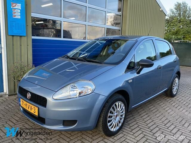Blauw Gebruikt 2010 Fiat Grande Punto Hatchback | € 3.999 (Duur) - Afbeelding 1/4