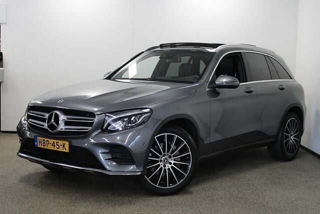 Grijs Gebruikt 2018 Mercedes GLC250 Premium Plus SUV | € 34.950 (Eerlijke prijs) - Afbeelding 1/4