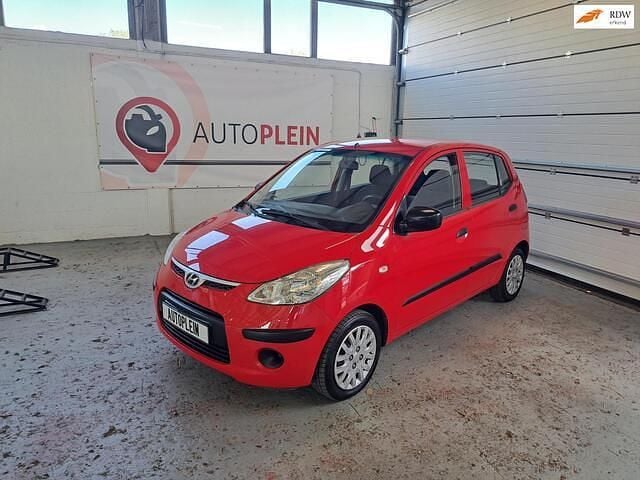 Rood Gebruikt 2010 Hyundai i10 Dynamiq Hatchback | € 2.600 (Eerlijke prijs) - Afbeelding 1/4