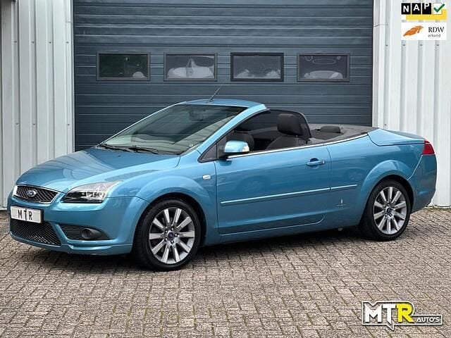 Blauw Gebruikt 2007 Ford Focus Trend Cabriolet | € 5.650 (Eerlijke prijs) - Afbeelding 1/4