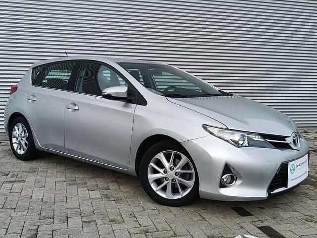 Grijs Gebruikt 2016 Toyota Auris Basis Hatchback | € 9.995 - Afbeelding 1/4