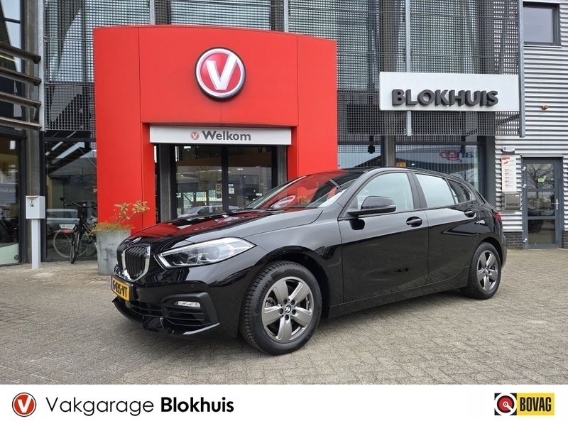 Zwart Gebruikt 2019 BMW 118 Executive Hatchback | € 20.690 - Afbeelding 1/4