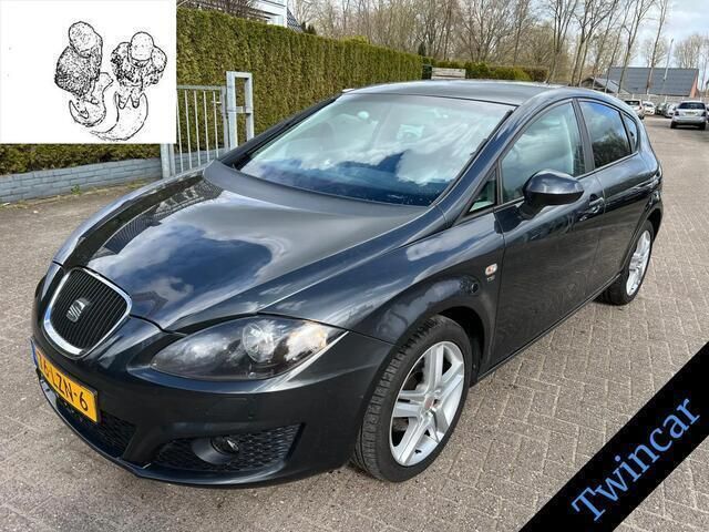 Grijs Gebruikt 2010 Seat Leon Hatchback | € 3.950 (Iets duurder) - Afbeelding 1/4