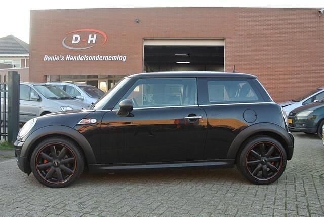 Zwart Gebruikt 2009 Mini ONE Hatchback | € 1.999 (Eerlijke prijs) - Afbeelding 1/4