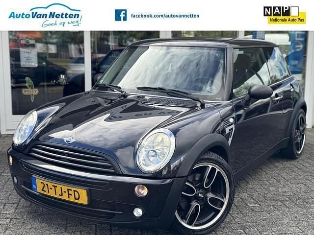 Zwart Gebruikt 2006 Mini Cooper Seven Hatchback | € 1.250 (Eerlijke prijs) - Afbeelding 1/4