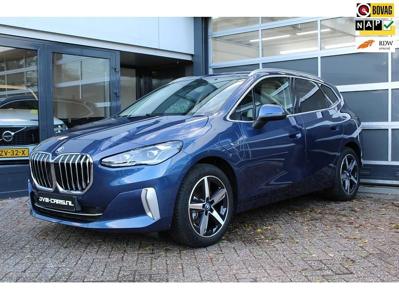 Blauw Gebruikt 2023 BMW 225 Active Tourer MPV | € 34.900 (Duur) - Afbeelding 1/4