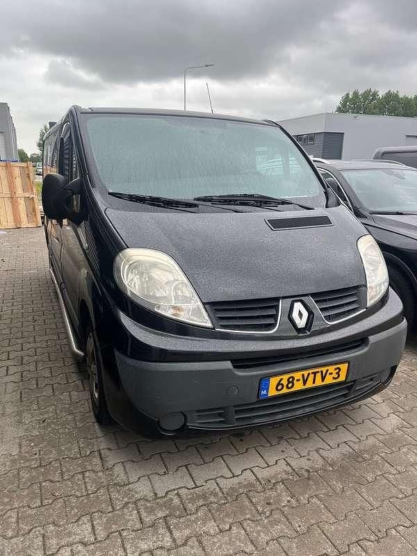 Zwart Gebruikt 2008 Renault Trafic Van | € 3.500 (Goede deal) - Afbeelding 1/4