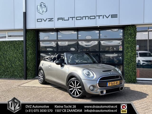 Grijs, metallic lak Gebruikt 2017 Mini Cooper S Cabriolet Business Cabriolet | € 21.950 (Eerlijke prijs) - Afbeelding 1/4
