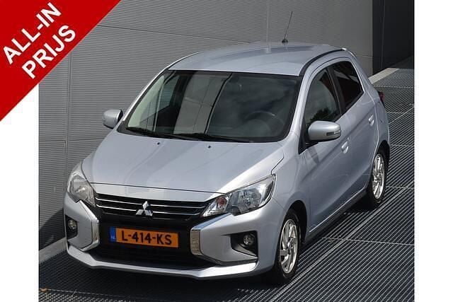 Grijs, metallic lak Gebruikt 2021 Mitsubishi Space Star Hatchback | € 14.950 (Eerlijke prijs) - Afbeelding 1/4