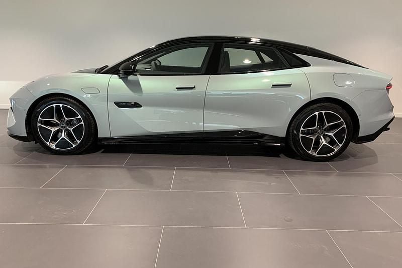 Occasion Lotus Emeya 450 kW (612 PK) 2025 Groen Hatchback