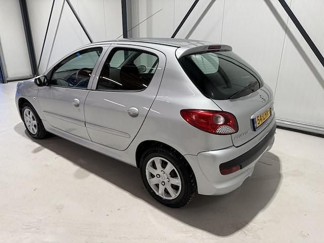 Occasion Peugeot 206 2010 Grijs (metallic) Hatchback