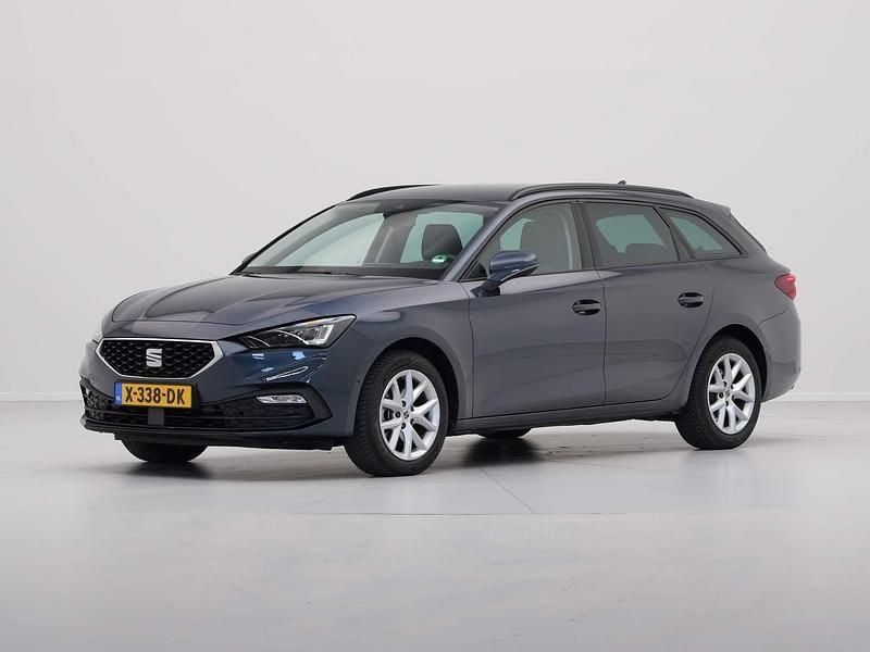Grijs Gebruikt 2023 Seat Leon Business Stationwagen | € 23.440 (Eerlijke prijs) - Afbeelding 1/4