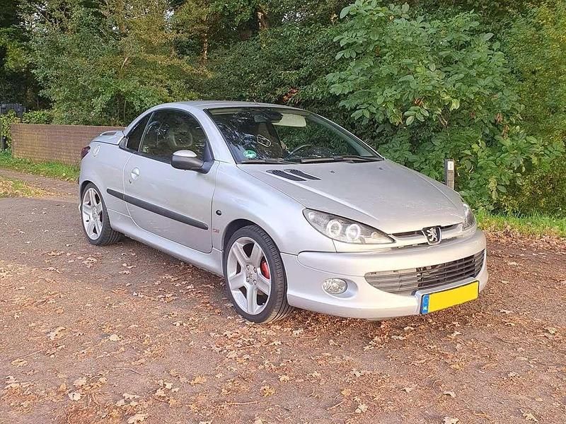 Gebruikt 2002 Peugeot 206 Cabriolet | € 2.999 (Duur) - Afbeelding 1/4