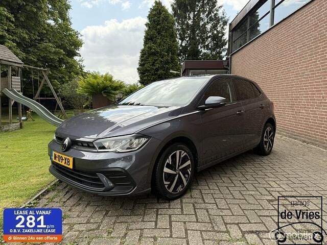 Grijs Gebruikt 2021 VW Polo Life Hatchback | € 17.350 (Eerlijke prijs) - Afbeelding 1/4